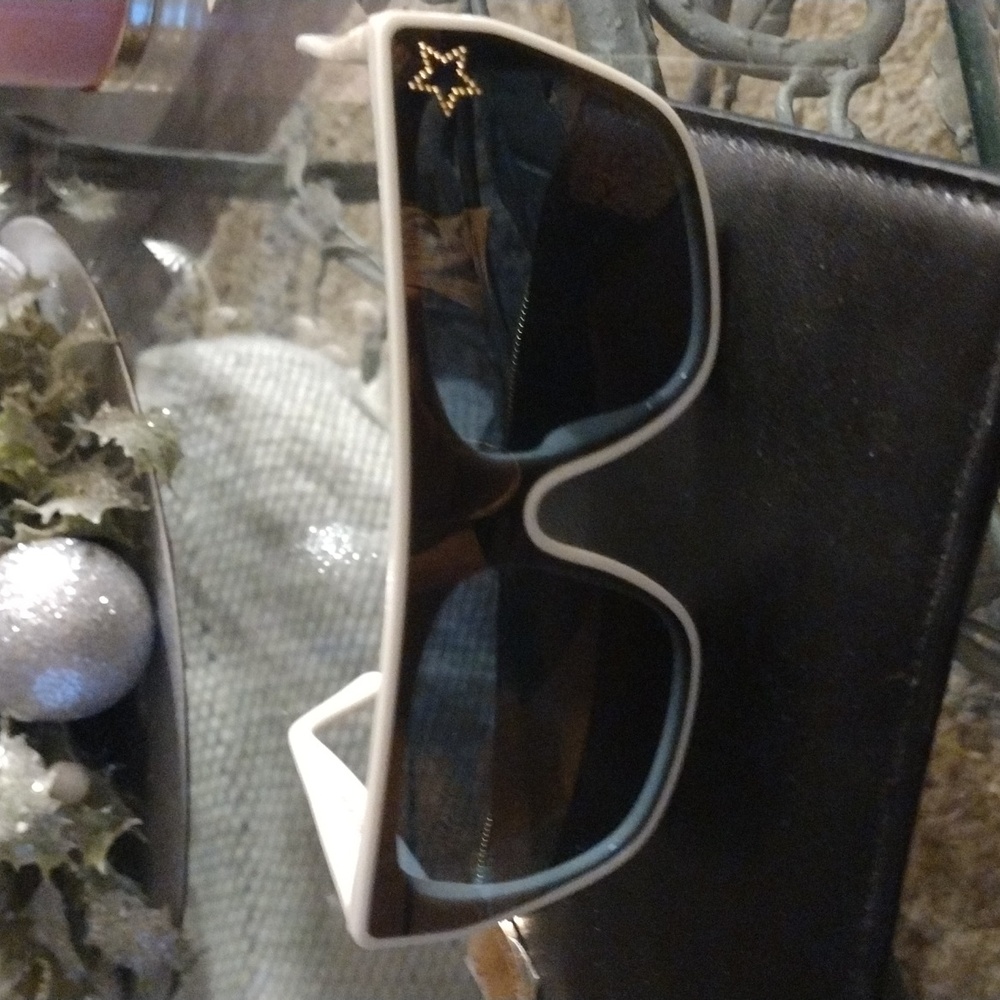Sunglasses - Picture 7 of 7